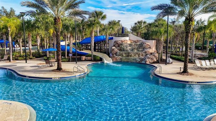 Image No.52-5 Bed Townhouse for sale