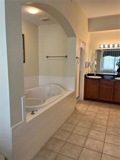 Image No.18-3 Bed Property for sale