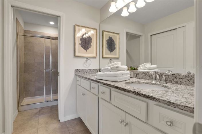 Image No.40-5 Bed Townhouse for sale