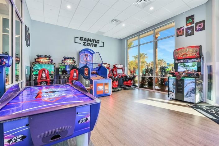 Image No.78-5 Bed Townhouse for sale