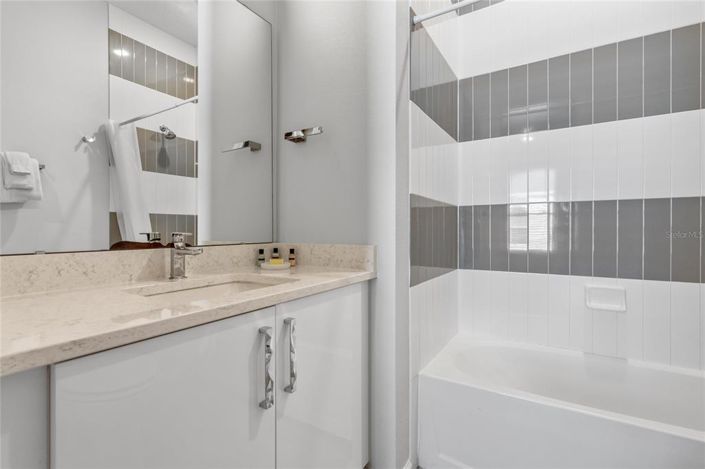 Image No.50-13 Bed Property for sale