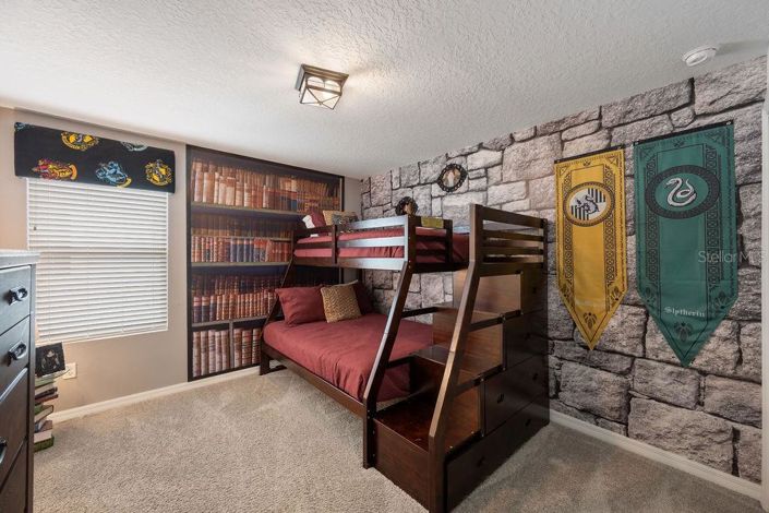 Image No.30-9 Bed Property for sale