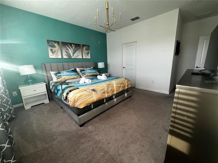 Image No.17-12 Bed Property for sale