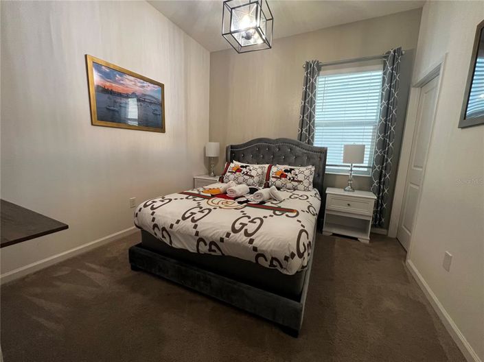 Image No.26-12 Bed Property for sale