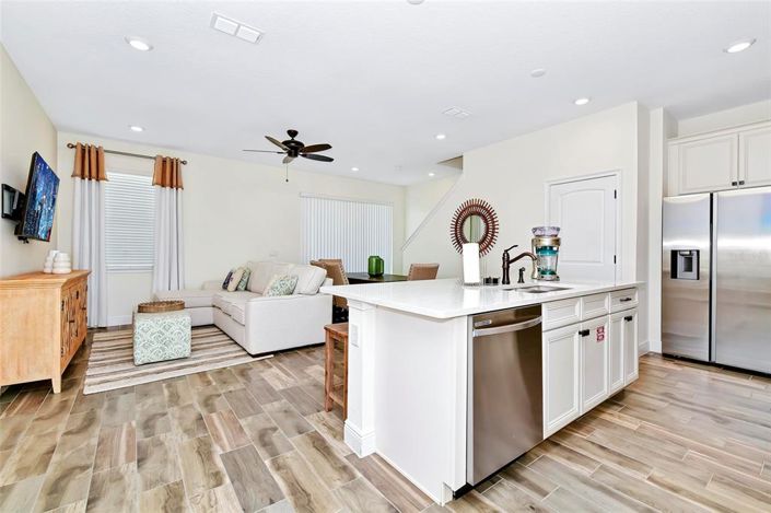 Image No.17-3 Bed Townhouse for sale