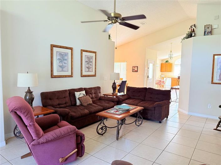 Image No.15-Propriété de 4 chambres à vendre à Kissimmee