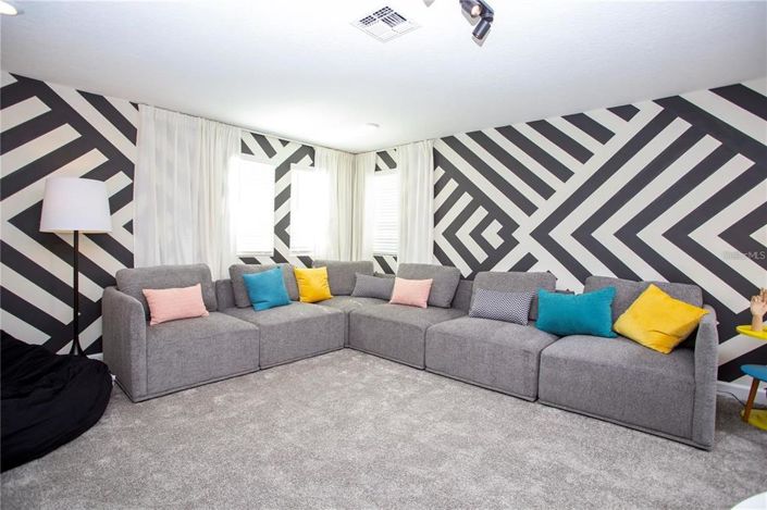 Image No.31-7 Bed Property for sale