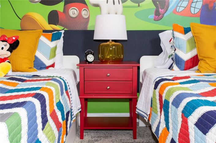 Image No.50-7 Bed Property for sale