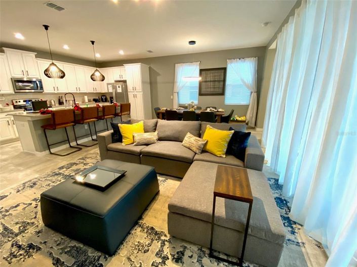 Image No.25-5 Bed Townhouse for sale