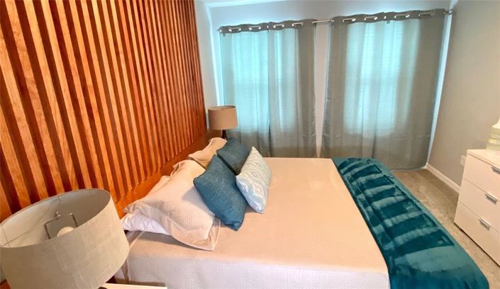 Image No.50-5 Bed Townhouse for sale