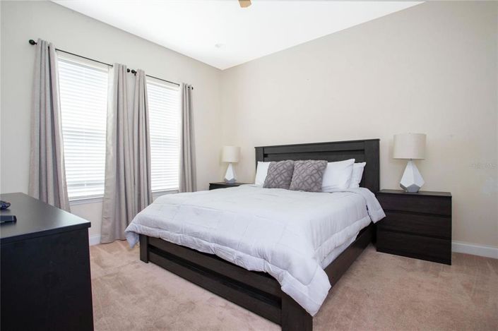 Image No.18-4 Bed Townhouse for sale