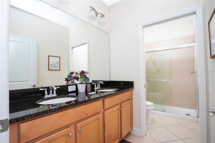 Image No.24-4 Bed Townhouse for sale