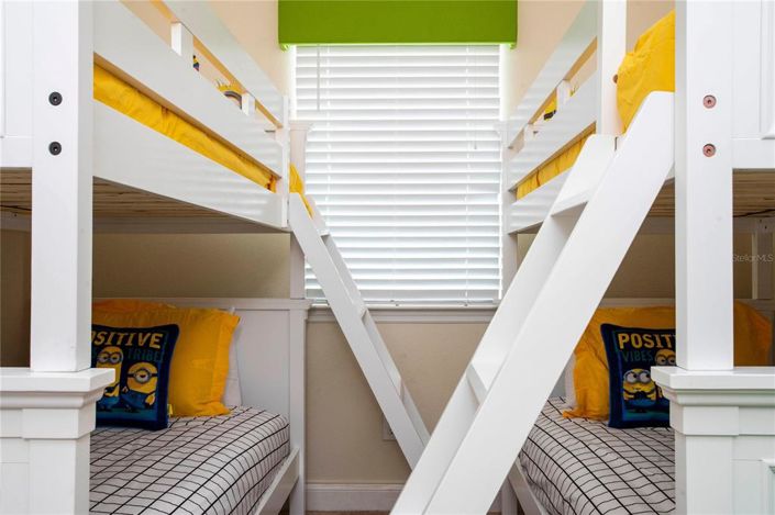 Image No.30-4 Bed Townhouse for sale