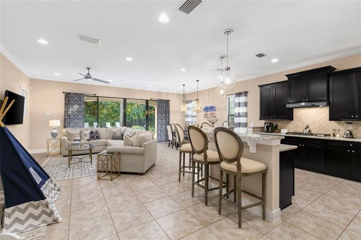 Image No.15-5 Bed Property for sale