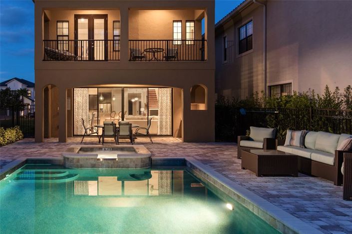 Image No.41-5 Bed Property for sale