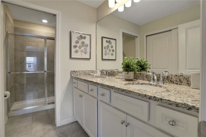 Image No.32-5 Bed Townhouse for sale