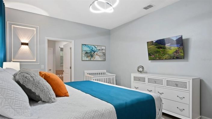 Image No.28-10 Bed Property for sale