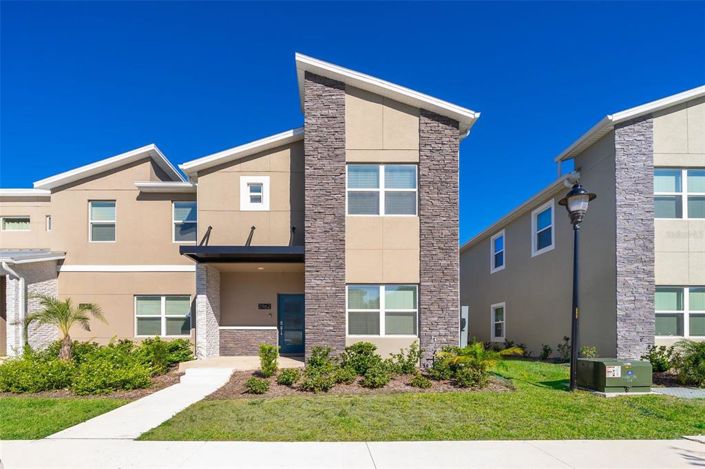 Image No.1-5 Bed Townhouse for sale
