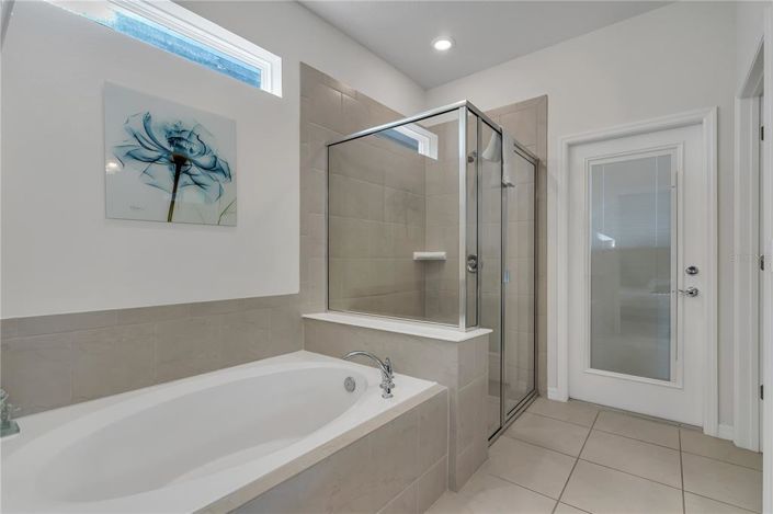 Image No.15-6 Bed Property for sale