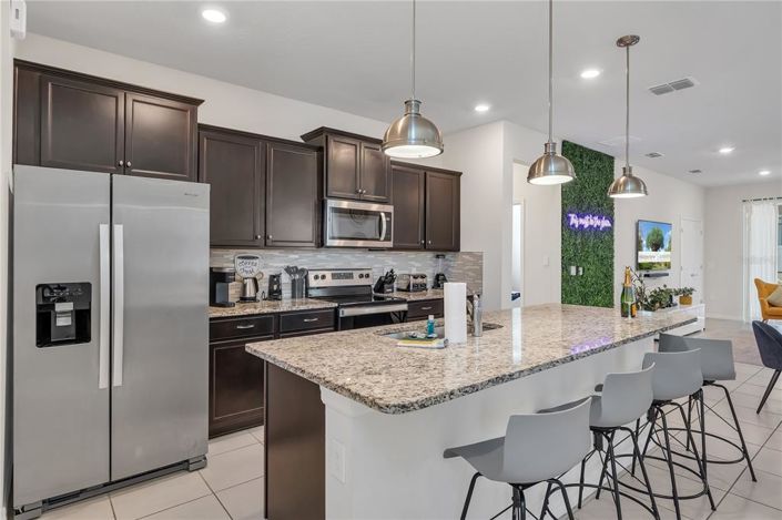 Image No.5-6 Bed Property for sale