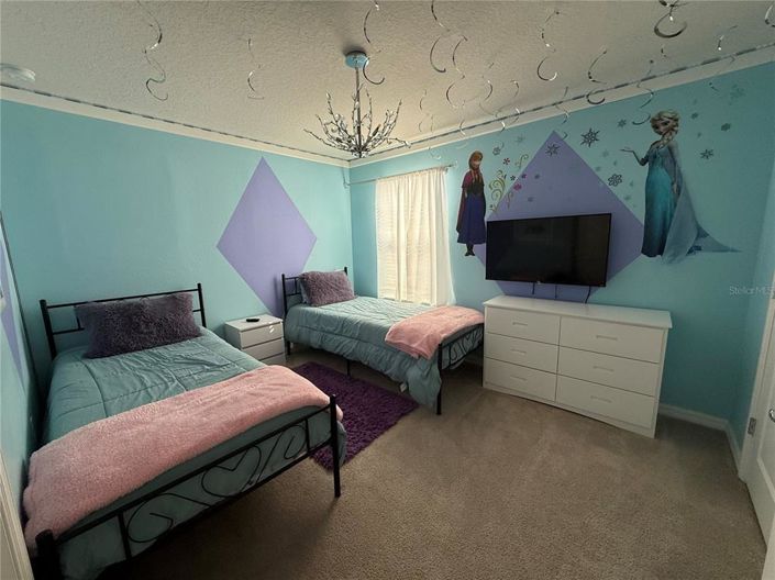 Image No.17-5 Bed Property for sale