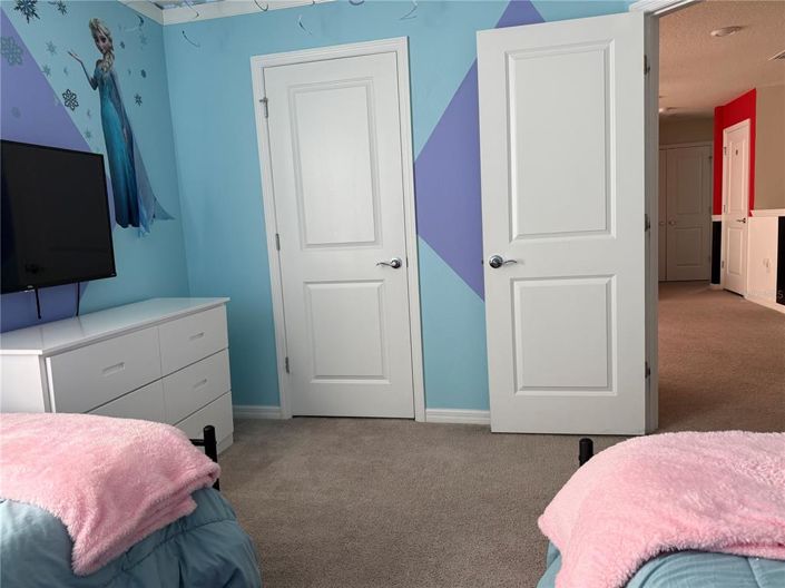 Image No.18-5 Bed Property for sale