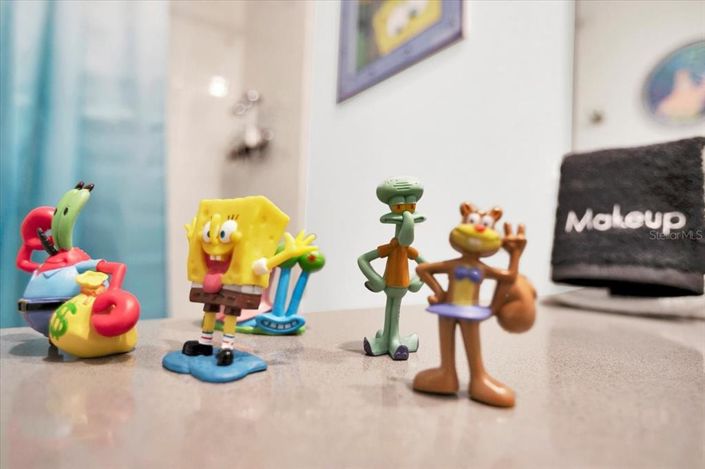 Image No.33-8 Bed Property for sale