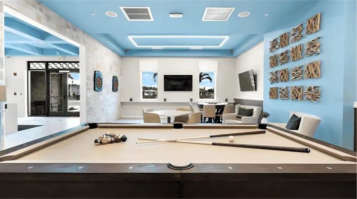 Image No.56-8 Bed Property for sale