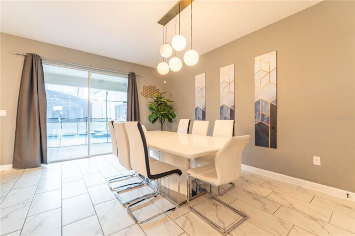 Image No.12-Propriété de 9 chambres à vendre à Kissimmee