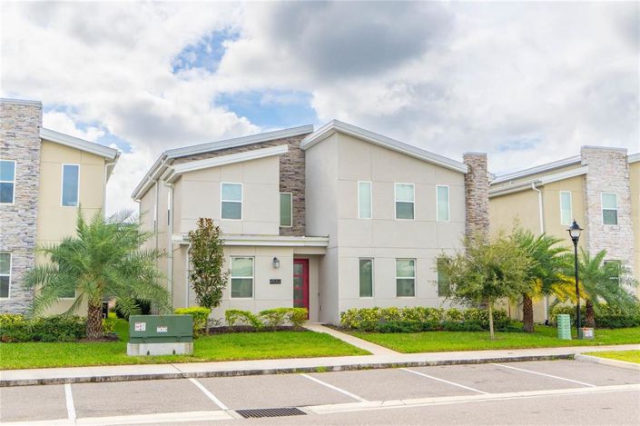 Image No.2-Propriété de 9 chambres à vendre à Kissimmee