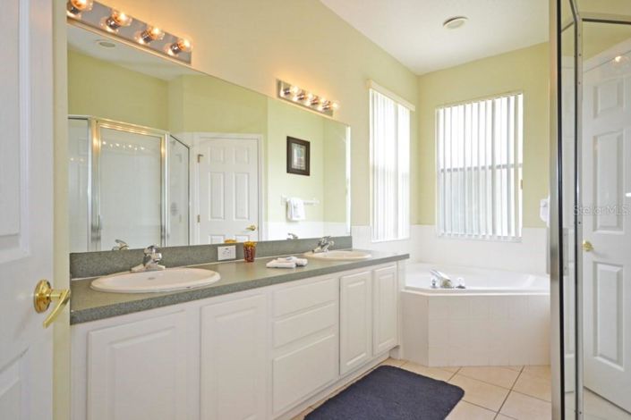 Image No.12-Propriété de 4 chambres à vendre à Haines City