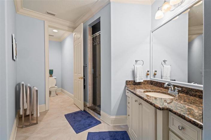 Image No.28-5 Bed Property for sale