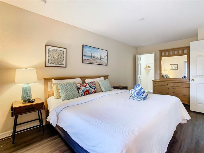 Image No.10-3 Bed Townhouse for sale