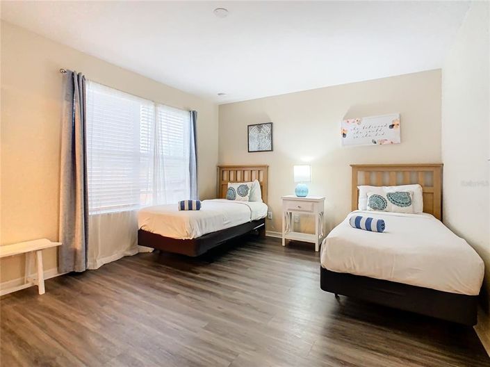 Image No.18-3 Bed Townhouse for sale