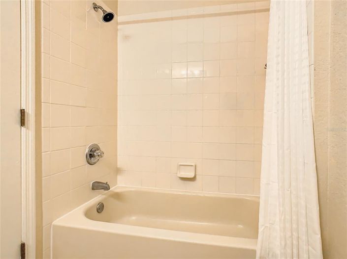 Image No.26-3 Bed Townhouse for sale