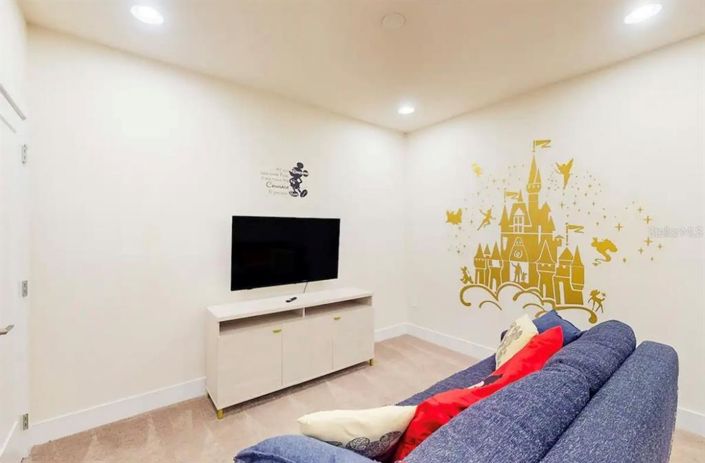 Image No.18-4 Bed Townhouse for sale