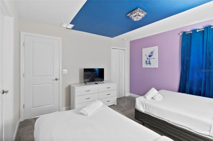 Image No.26-10 Bed Property for sale