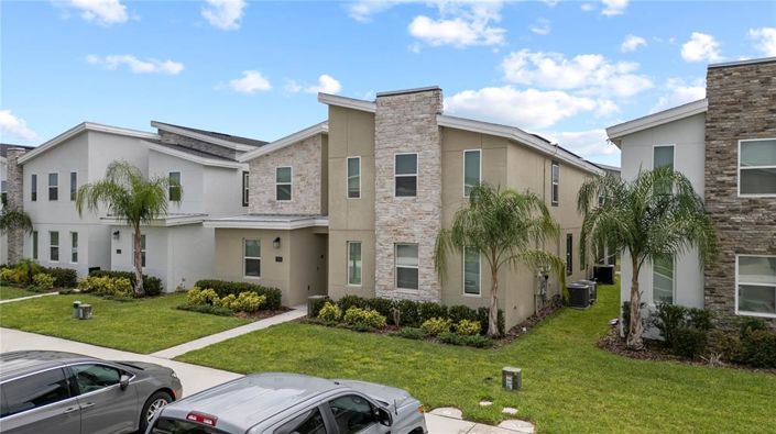 Image No.64-10 Bed Property for sale