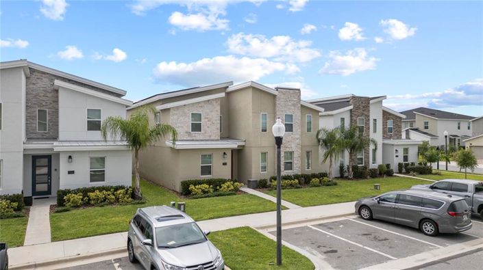 Image No.65-10 Bed Property for sale