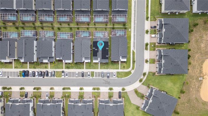 Image No.66-10 Bed Property for sale