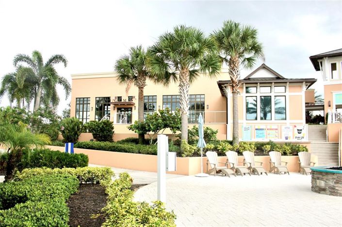 Image No.10-9 Bed Property for sale