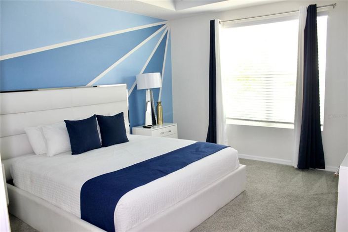 Image No.19-9 Bed Property for sale