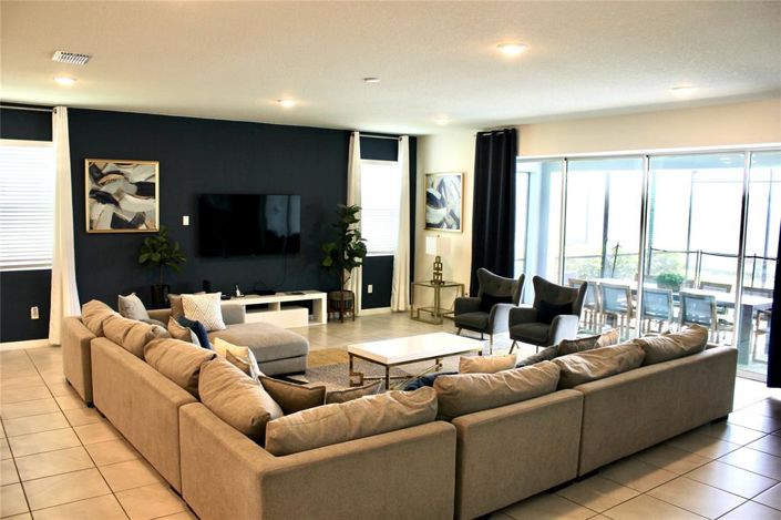 Image No.63-9 Bed Property for sale