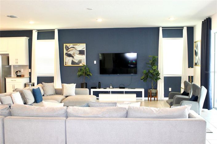 Image No.65-9 Bed Property for sale