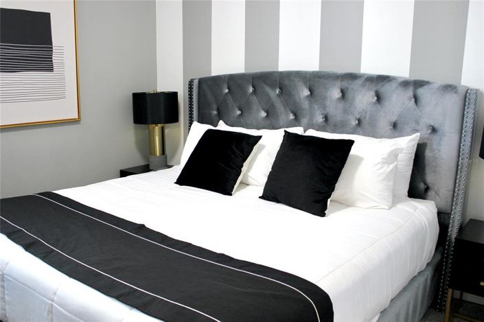 Image No.67-9 Bed Property for sale