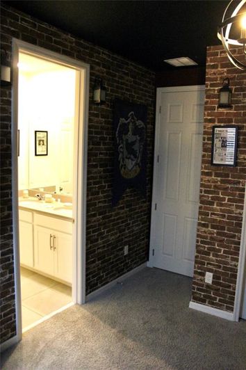 Image No.73-9 Bed Property for sale