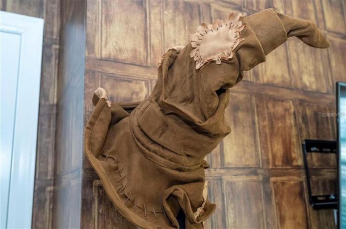 Image No.12-4 Bed Townhouse for sale