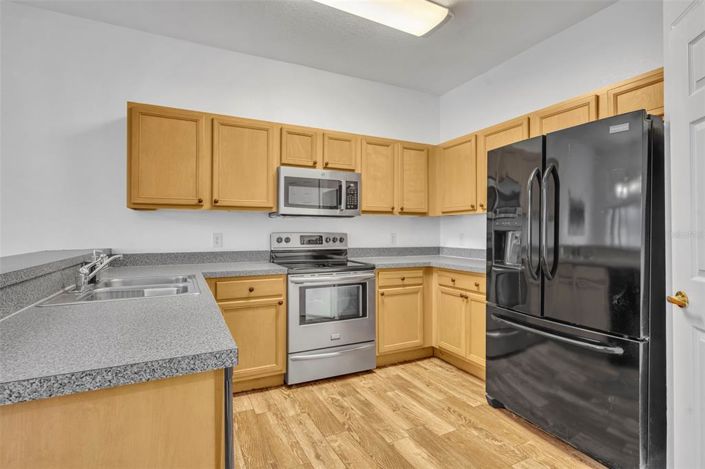 Image No.23-5 Bed Property for sale