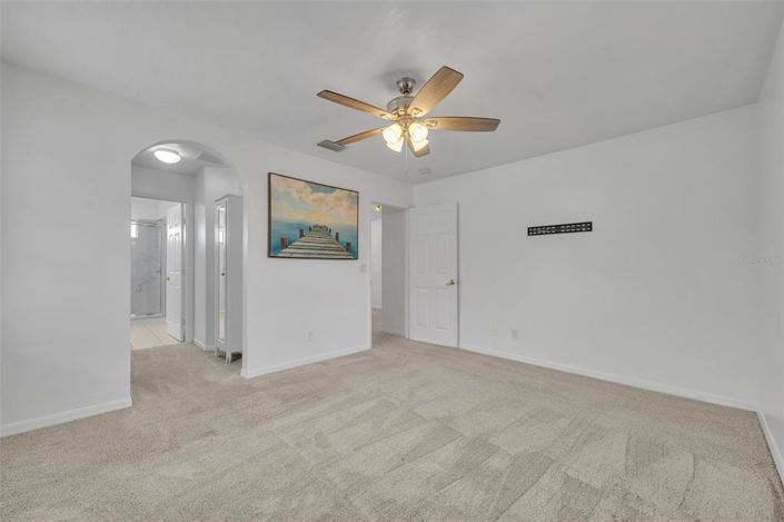 Image No.40-5 Bed Property for sale