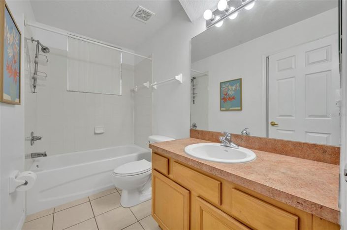 Image No.68-5 Bed Property for sale